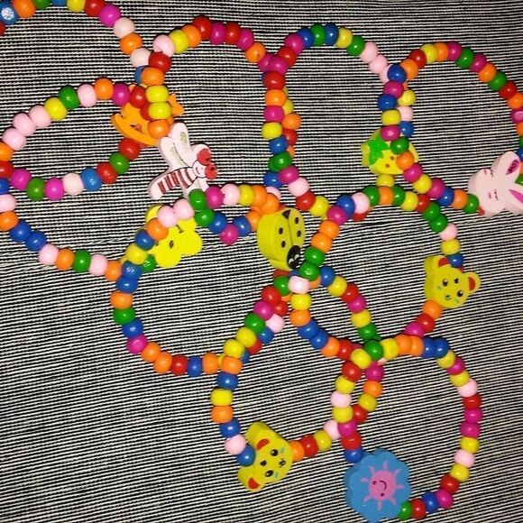 9 wooden beaded children's bracelets - Picture 5 of 7